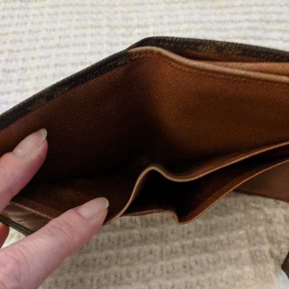 AUTHENTIC Vintage Louis Vuitton Monogram Wallet - Picture 8 of 16